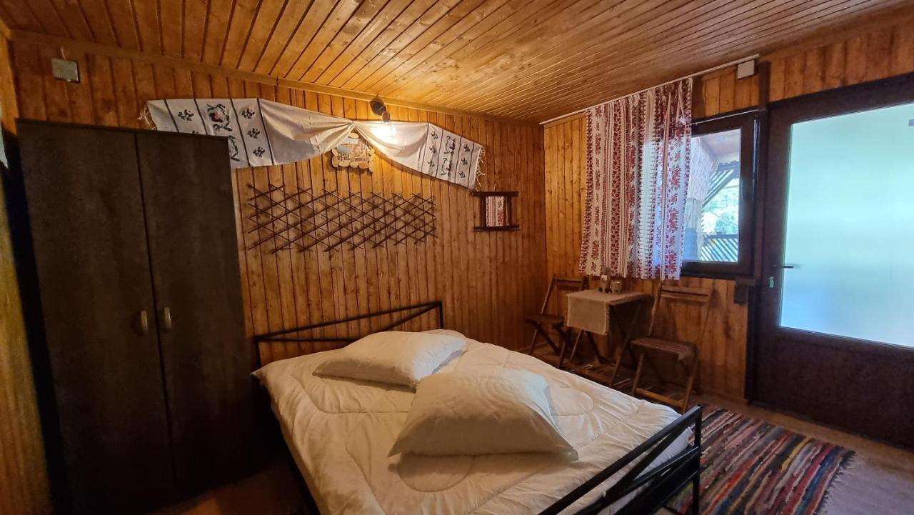 Hotel Langa Stana Curtea de Argeş Esterno foto