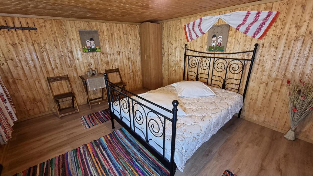 Hotel Langa Stana Curtea de Argeş Esterno foto